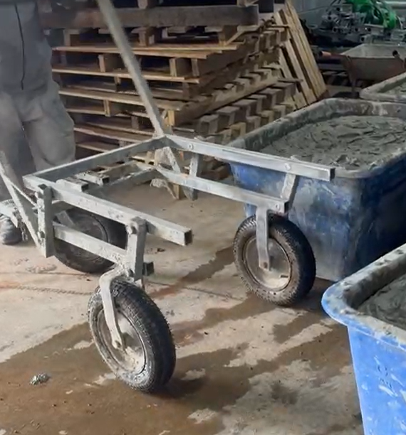 Carrinho Transporte de Massa 200L-Medidas: 96x69x54 - Imagem 3